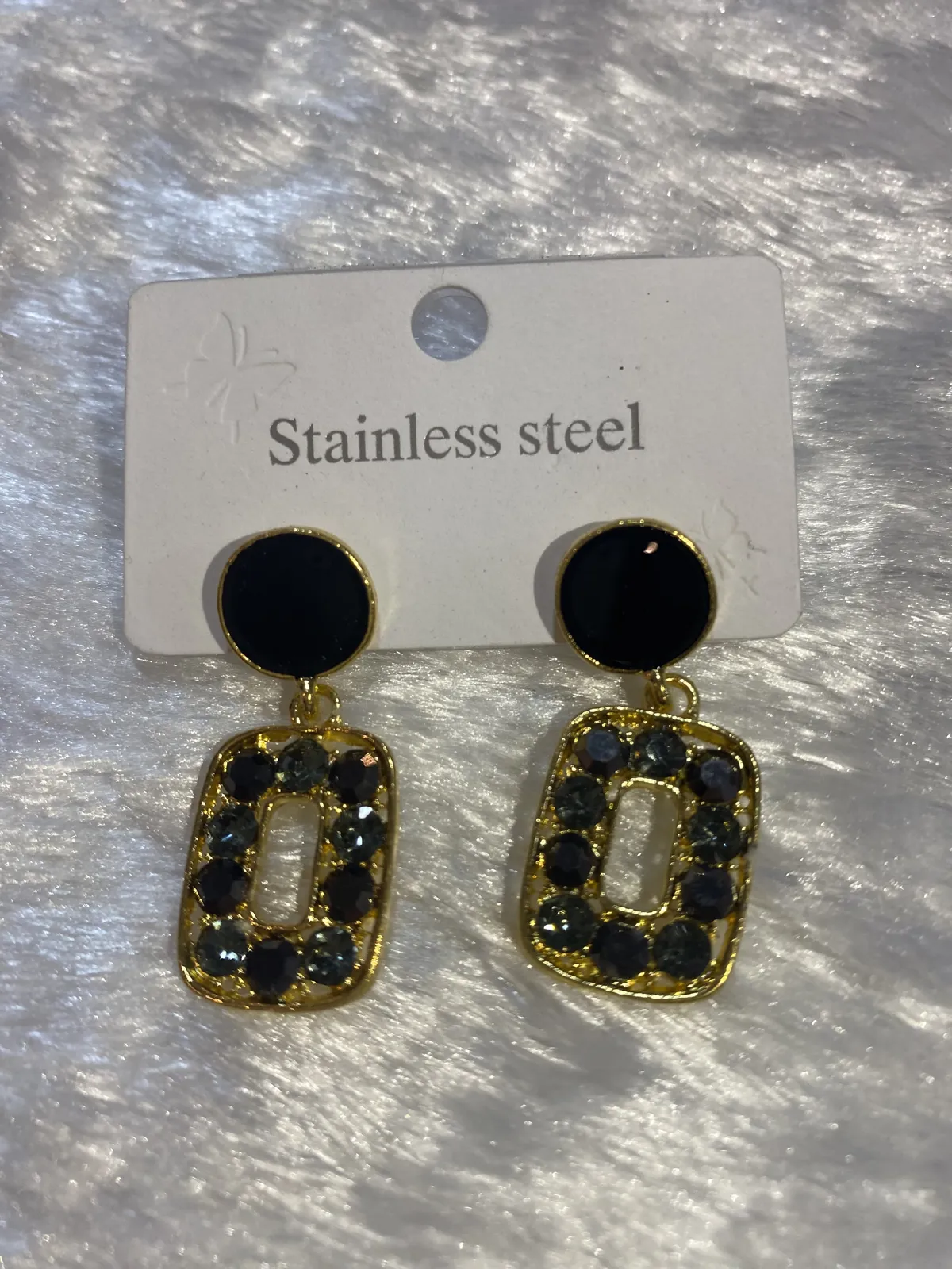 Aretes de acero inoxidable dorado 