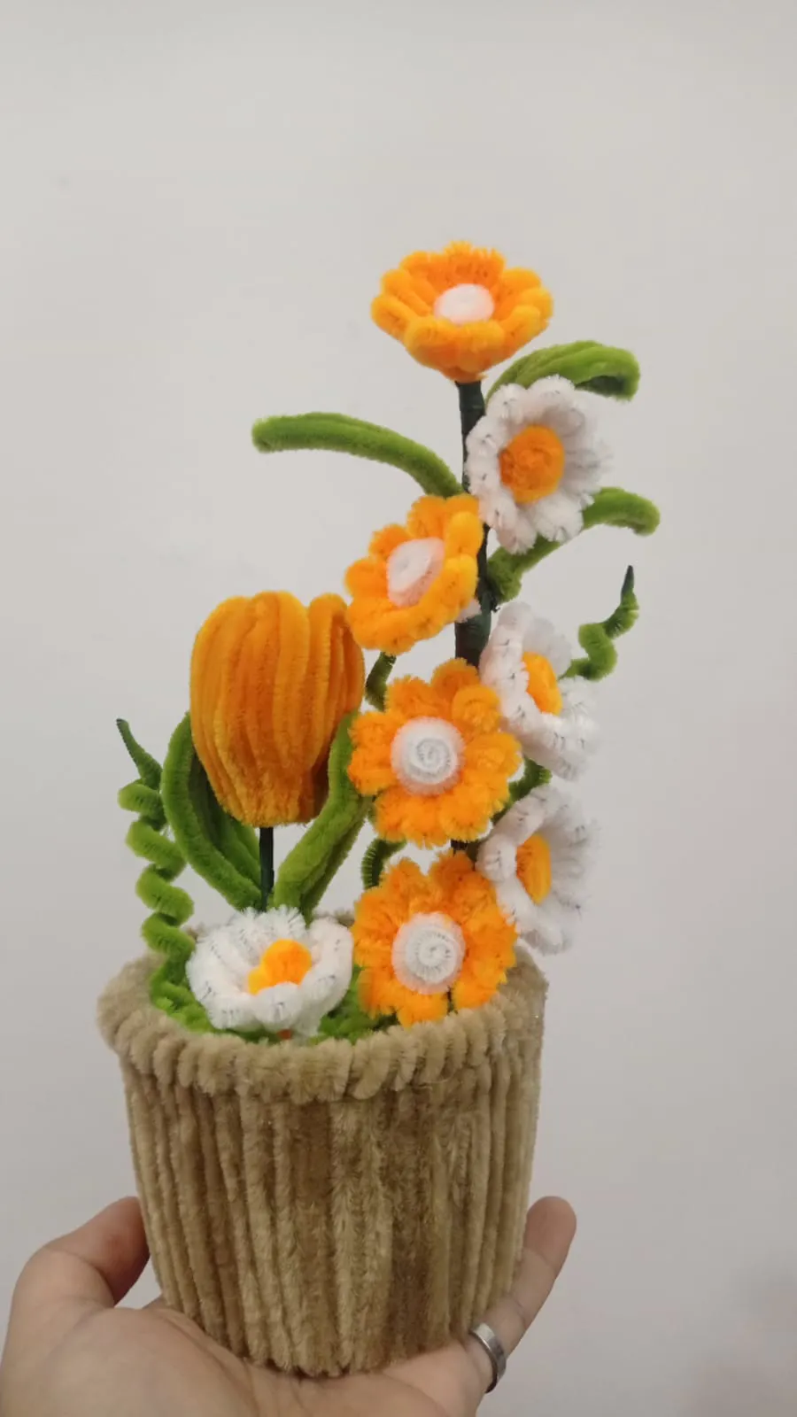 Maseta de flores en chenille  - Moonka Perú